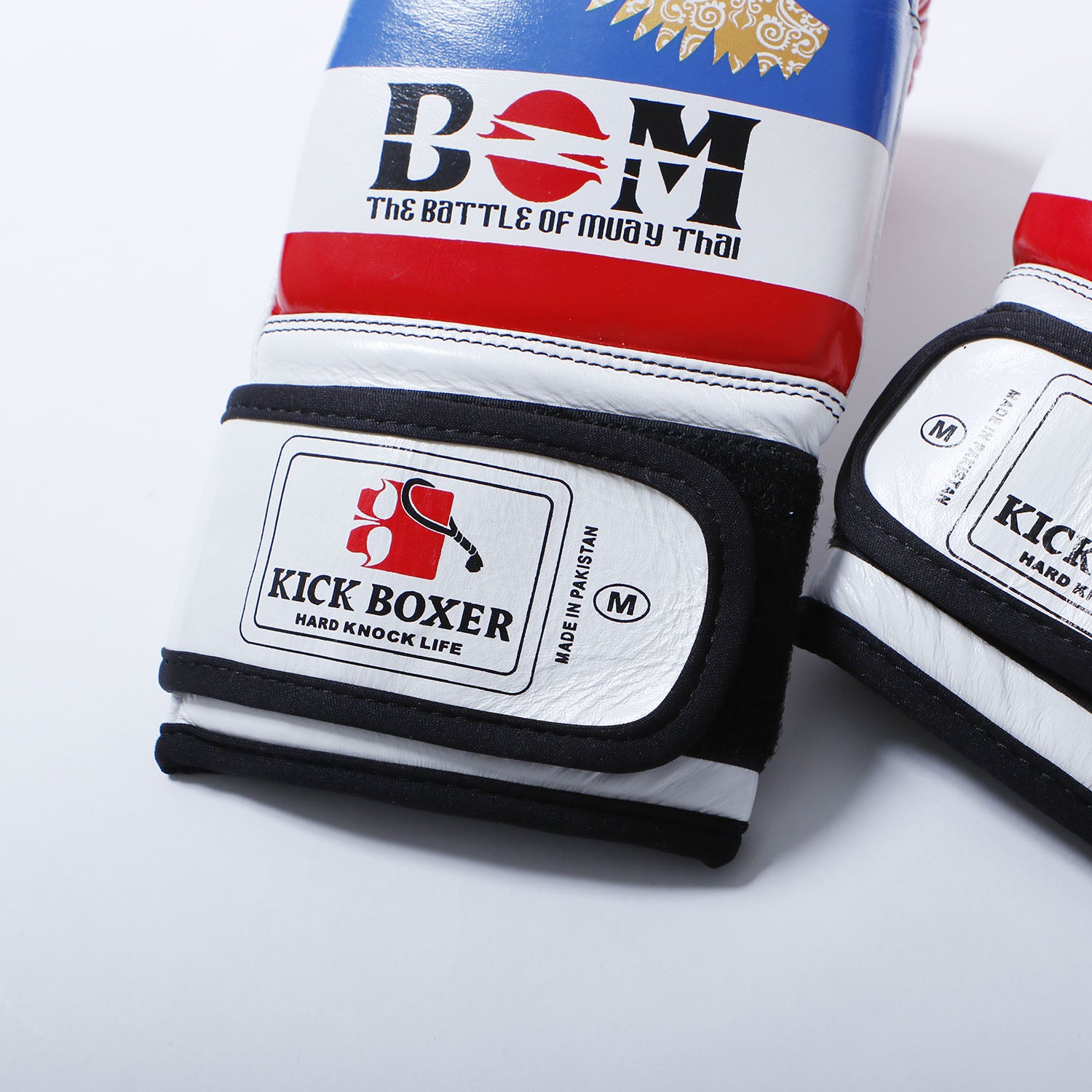 BOM Muay Thai Bag Gloves wrist strap and Kickboxer label detail