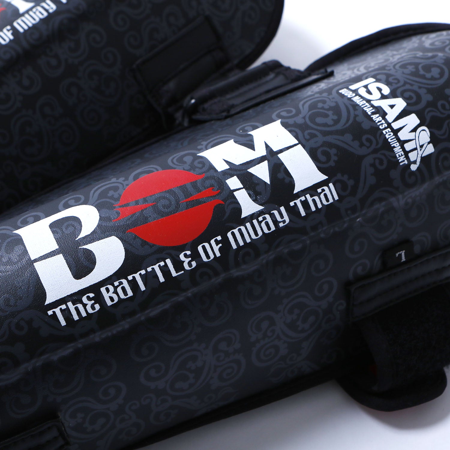 BOM Muay Thai Shin Guards detail view