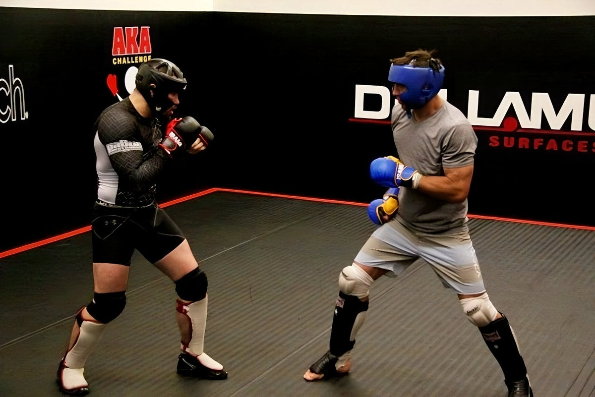 Isami Pounding Gloves-Isami-ChokeSports