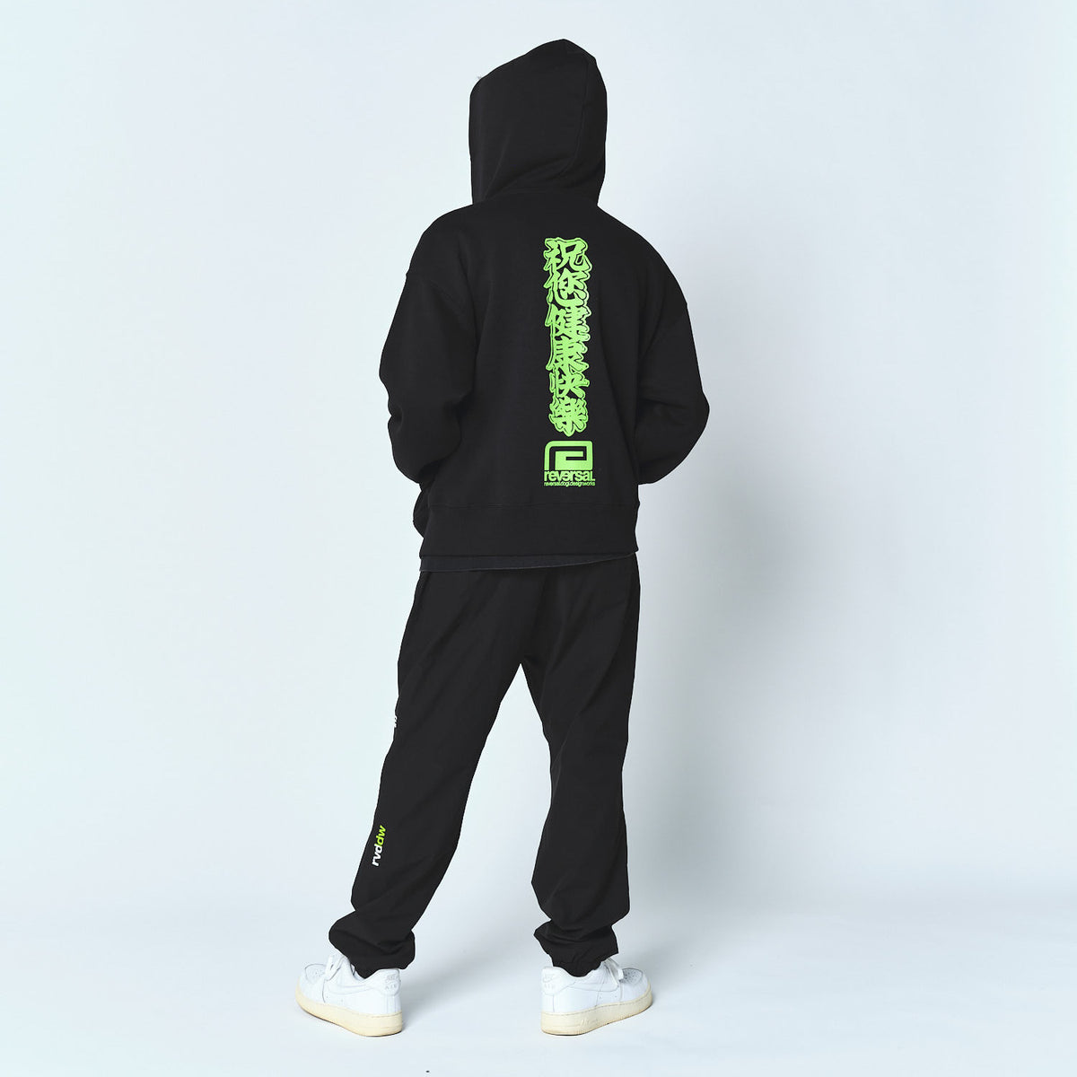 Reversal RVDDW Ping An Fu Box Zip Hoodie – Black – model shot