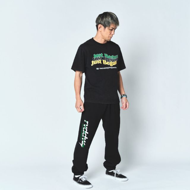 Reversal RVDDW Just Begun T-Shirt – Black – model shot