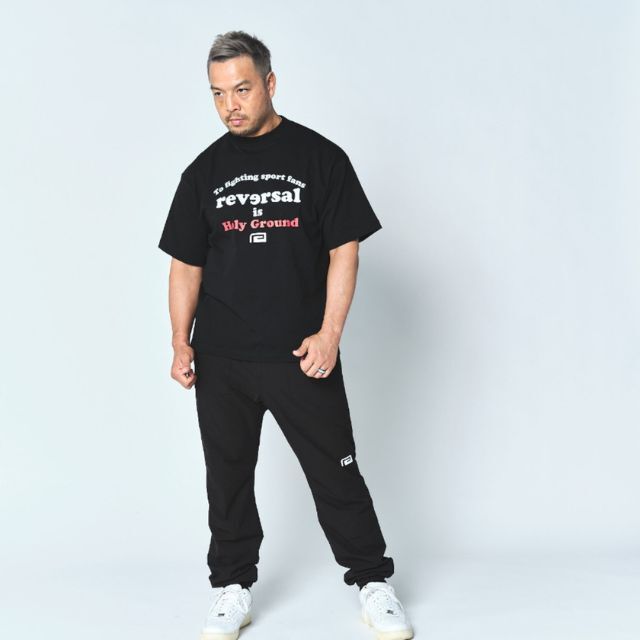 Reversal RVDDW Arena Seating Chart T-Shirt – Black – model shot