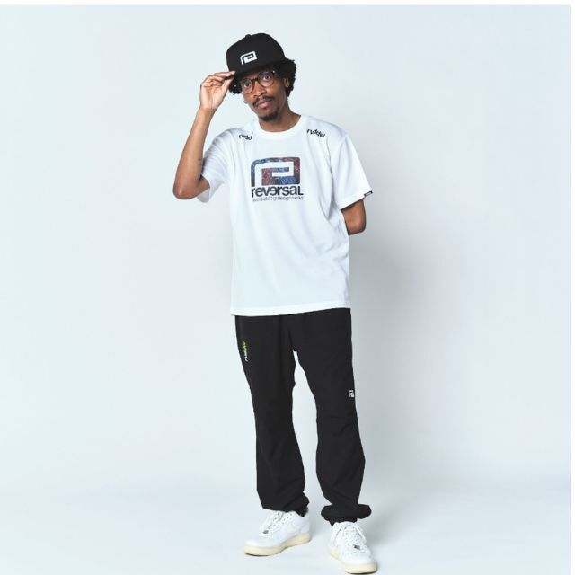 Reversal RVDDW Pilgrimage Big Mark Dry Tee – White – model shot