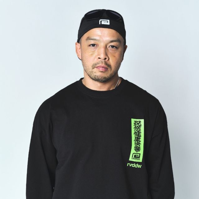 Reversal RVDDW Ping An Fu Oversized Long T-Shirt – Black – model shot