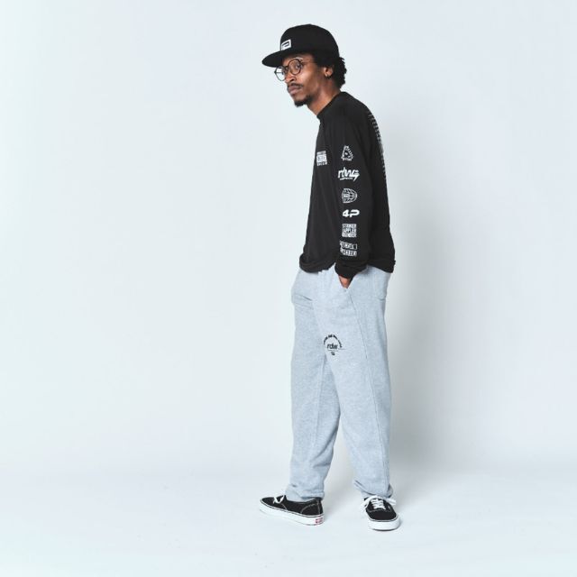 Reversal RVDDW Racing Dry Long Sleeve T-Shirt – Black – model shot