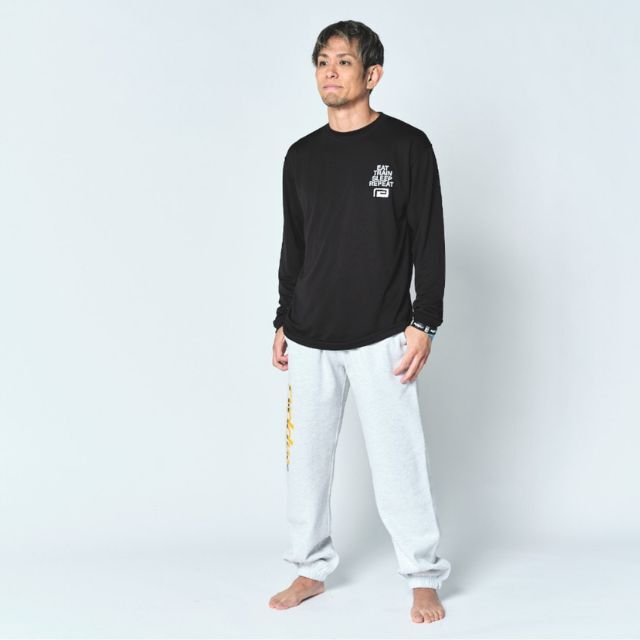 Reversal RVDDW Fight Camp Dry Long Sleeve T-Shirt – Black – model shot