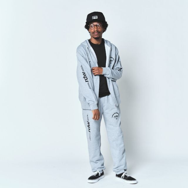 Reversal RVDDW RDW Heavyweight Zip Hoodie – Gray – model shot