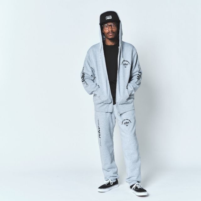 Reversal RVDDW RDW Heavyweight Zip Hoodie – Gray – model shot