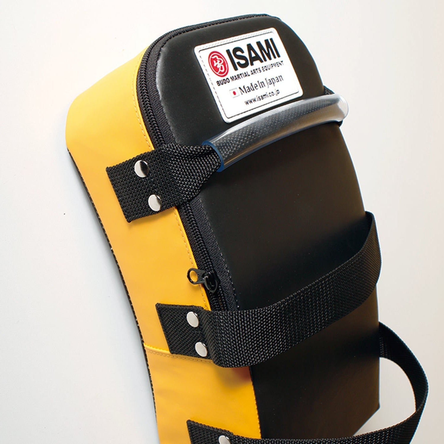 Kick Mitt EX-Isami-ChokeSports