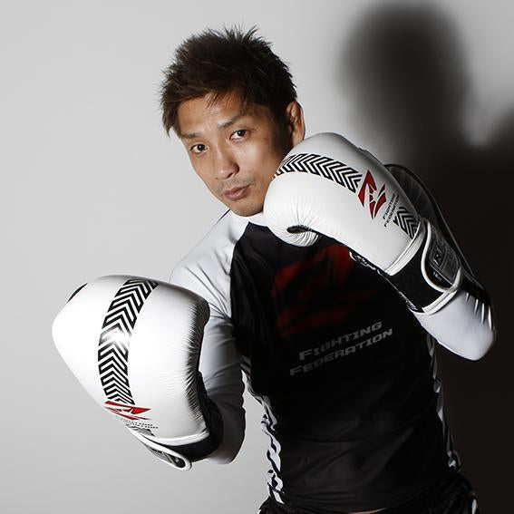 Rizin Sparring Gloves-Isami-ChokeSports