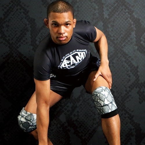 Wrestling Knee Pads — Special Edition-Isami-ChokeSports