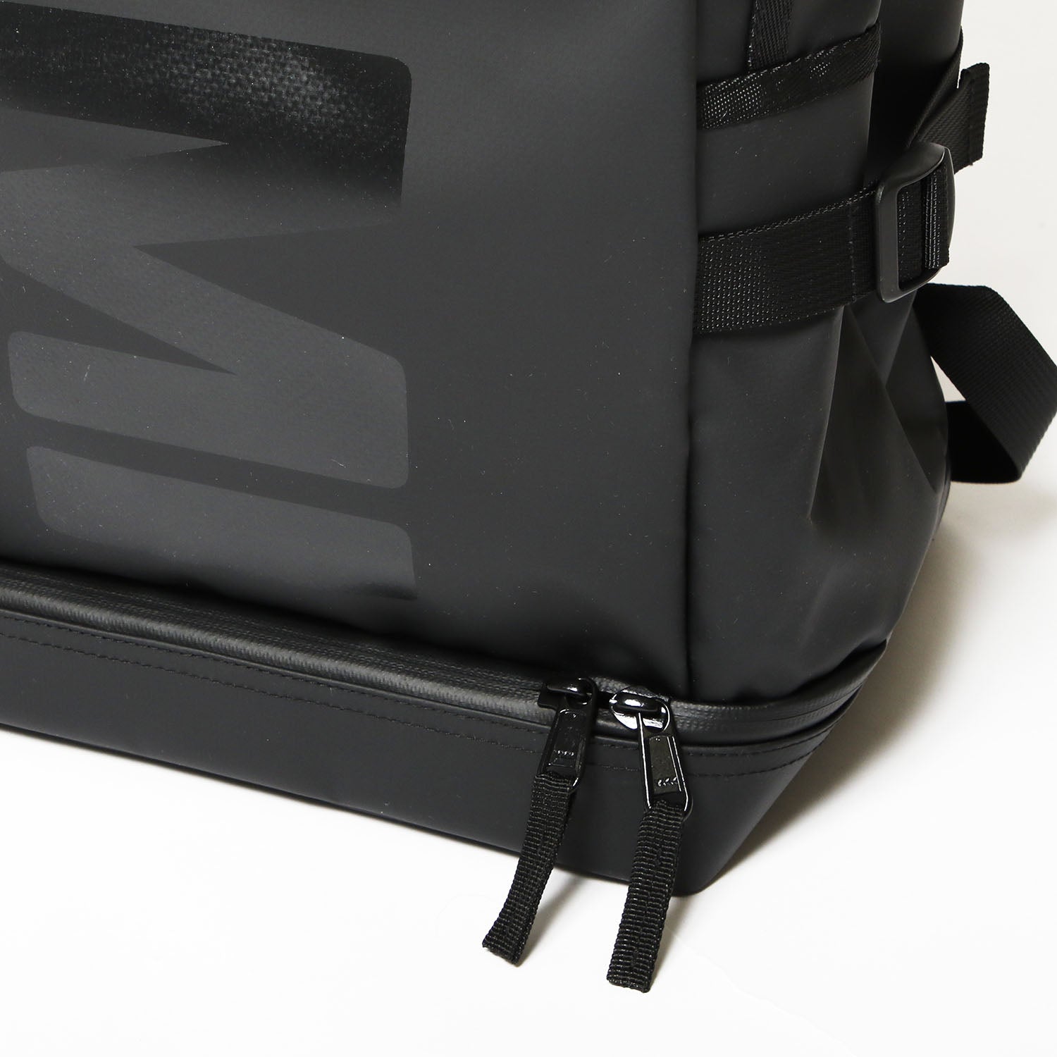 Isami Waterproof Backpack II rear panel and shoulder straps