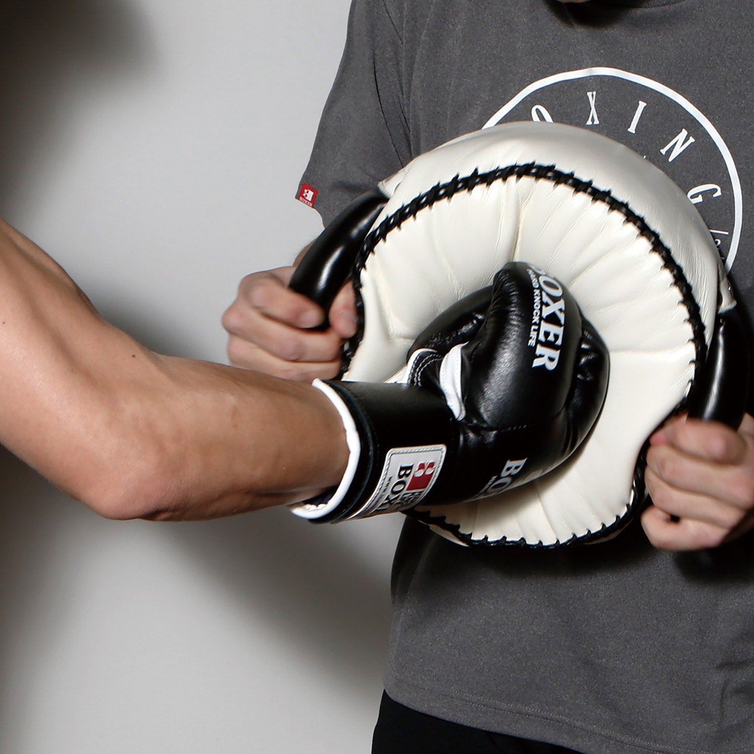 Isami Round Punch Shield Mini