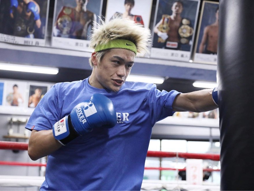 Isami Pro Boxing Gloves-Boxer-ChokeSports