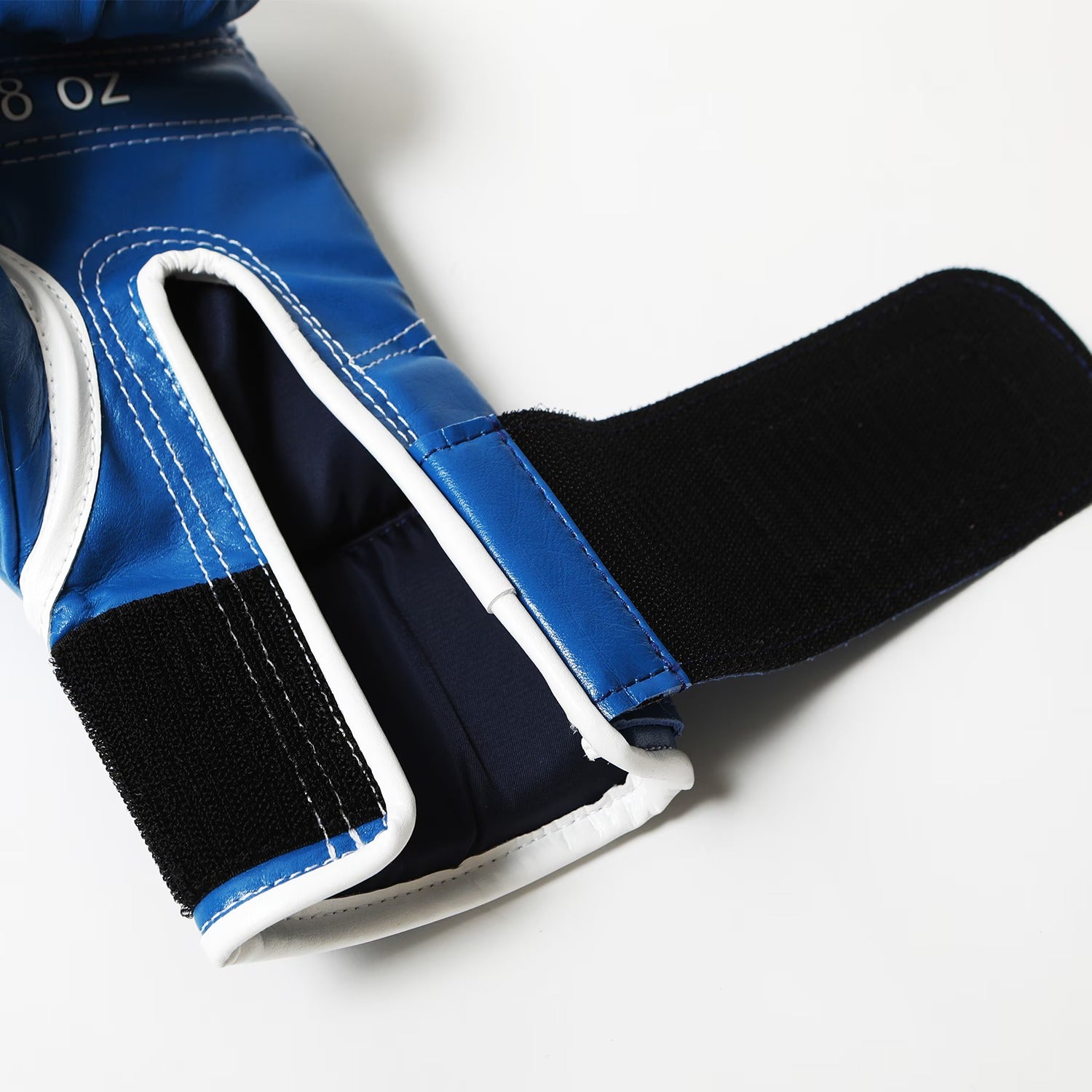 K-1 Kickboxing Gloves-Boxer-ChokeSports