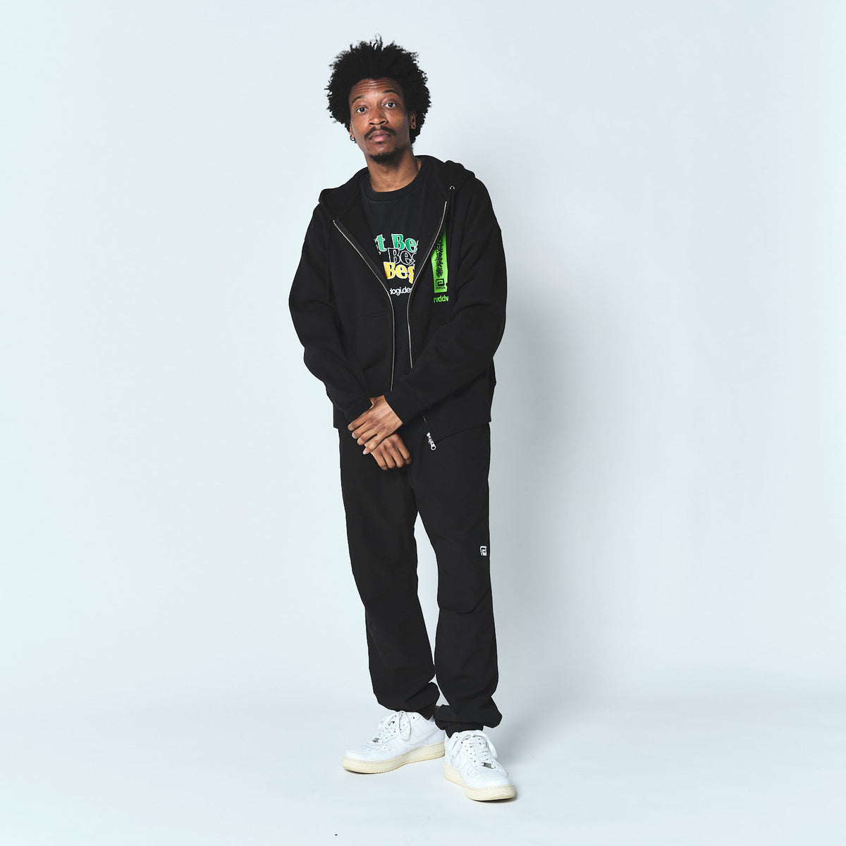 Reversal RVDDW Ping An Fu Box Zip Hoodie – Black – model shot