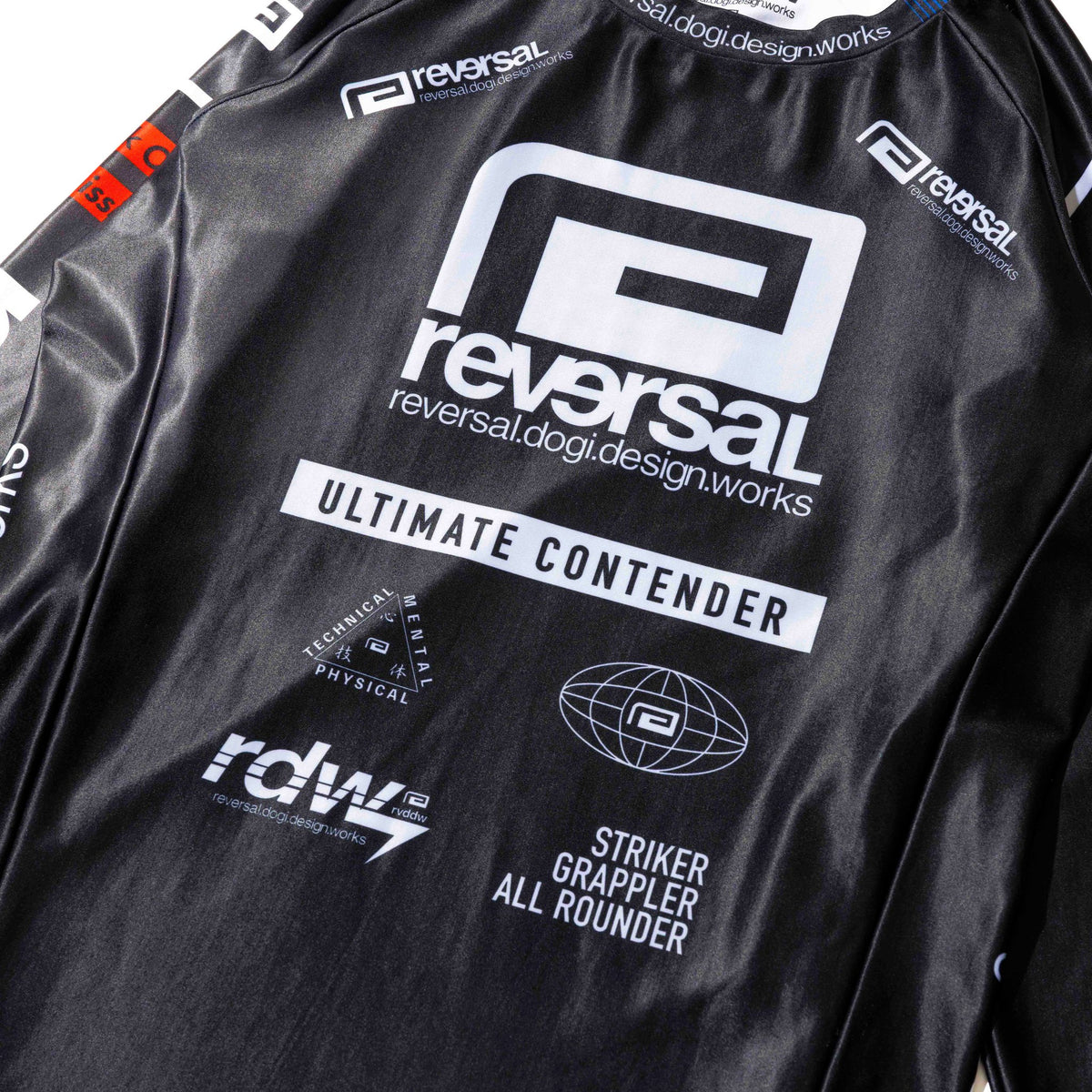 Reversal RVDDW Racing Rash Guard – Black – detail shot