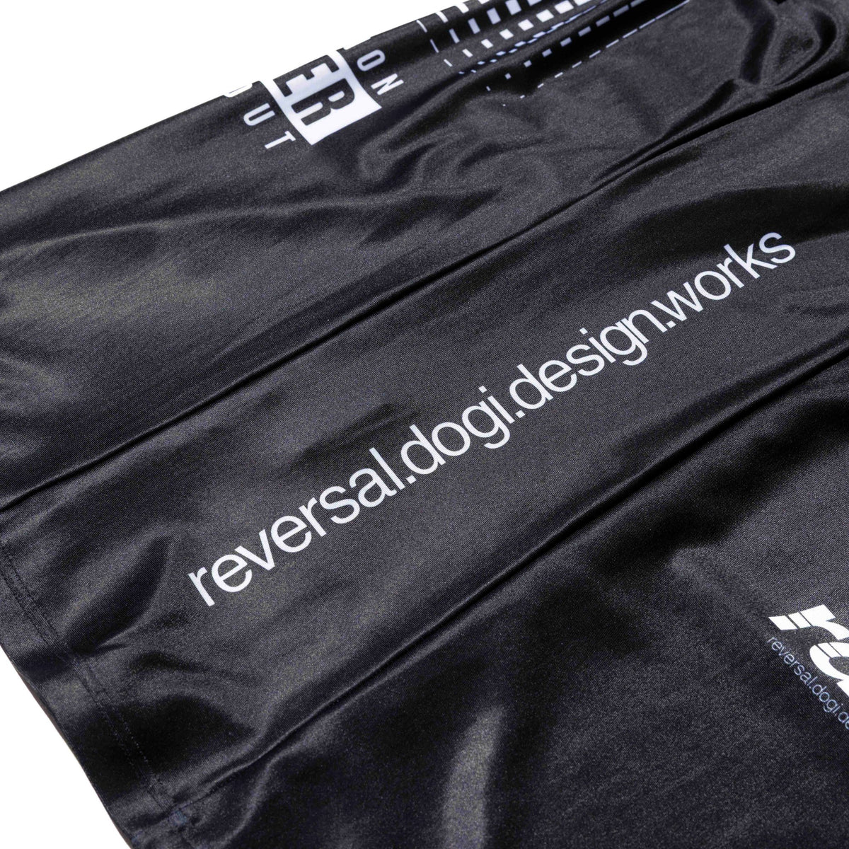 Reversal RVDDW Racing Rash Guard – Black – detail shot