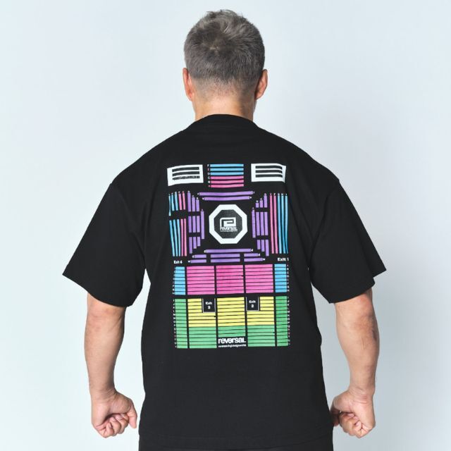 Reversal RVDDW Arena Seating Chart T-Shirt – Black – model shot