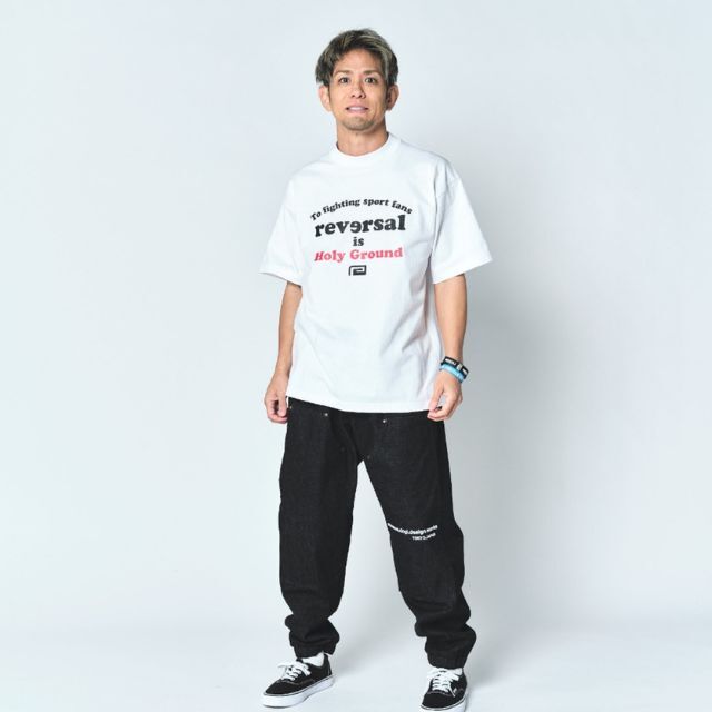Reversal RVDDW Arena Seating Chart T-Shirt – White – model shot