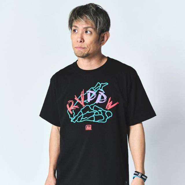 Reversal RVDDW Ariake Graffiti T-Shirt – Black – model shot