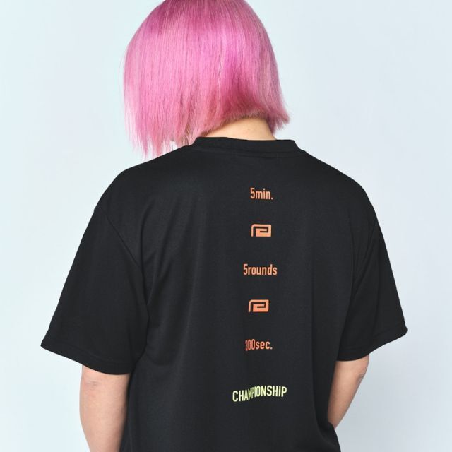 Reversal RVDDW Timer Box Dry T-Shirt – Black – model shot back