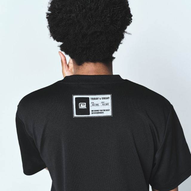 Reversal RVDDW Kabukicho Dry Tee – Black – model shot