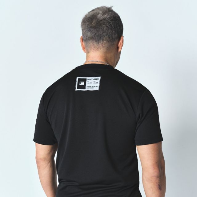 Reversal RVDDW Kabukicho Dry Tee – Black – model shot