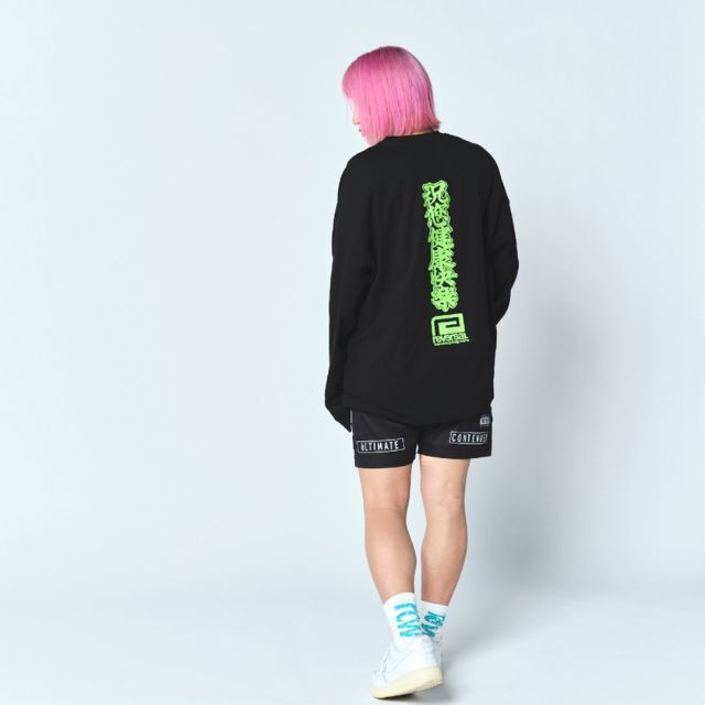 Reversal RVDDW Ping An Fu Oversized Long T-Shirt – Black – model shot
