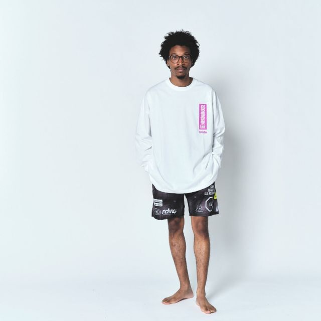 Reversal RVDDW Ping An Fu Oversized Long T-Shirt – White – model shot