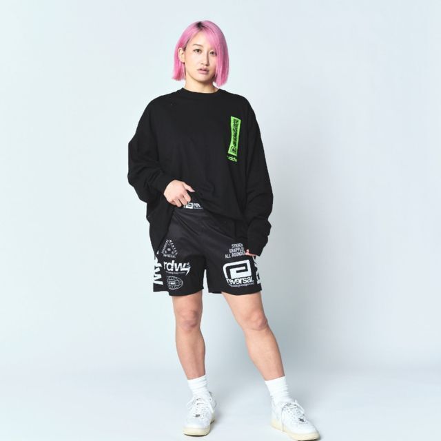 Reversal RVDDW Ping An Fu Oversized Long T-Shirt – Black – model shot