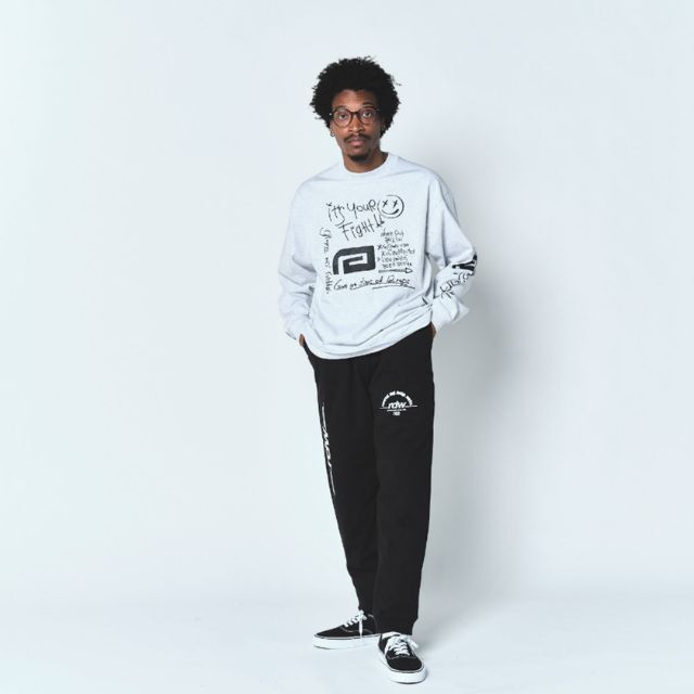 Reversal RVDDW Make A Note Long T-Shirt – Ash – model shot