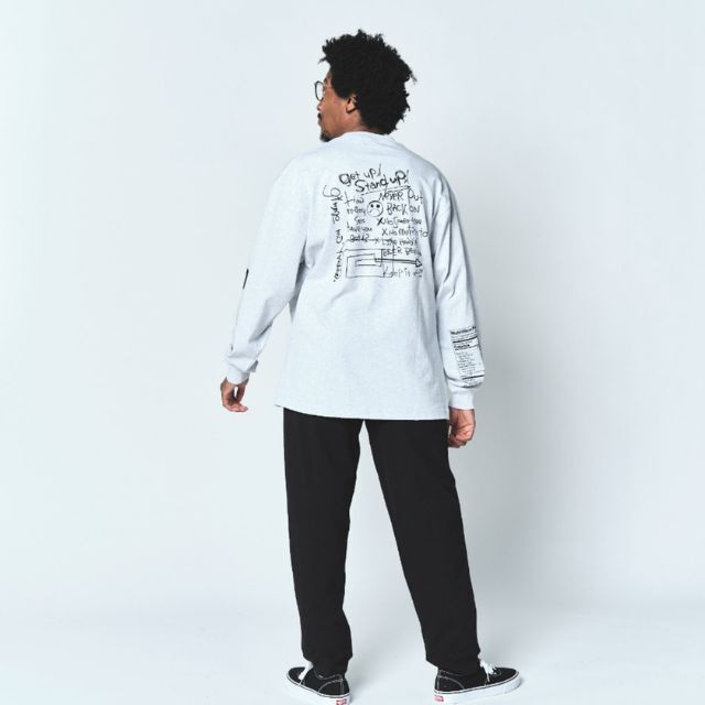 Reversal RVDDW Make A Note Long T-Shirt – Ash – model shot