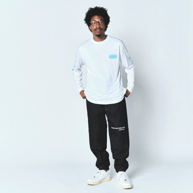 Reversal RVDDW Racing Dry Long Sleeve T-Shirt – White – model shot