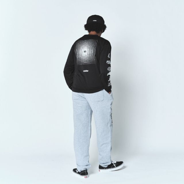 Reversal RVDDW Racing Dry Long Sleeve T-Shirt – Black – model shot