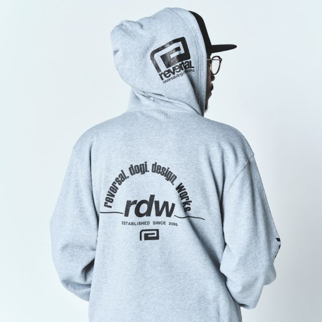 Reversal RVDDW RDW Heavyweight Zip Hoodie – Gray – model shot
