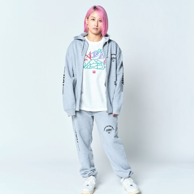Reversal RVDDW RDW Heavyweight Zip Hoodie – Gray – model shot