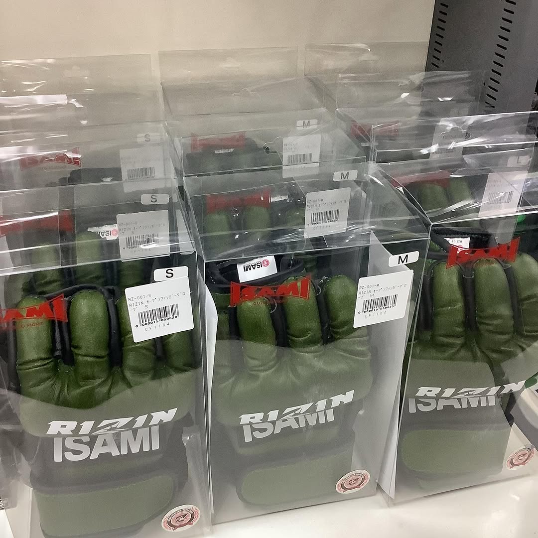 Rizin MMA Gloves-Isami-ChokeSports