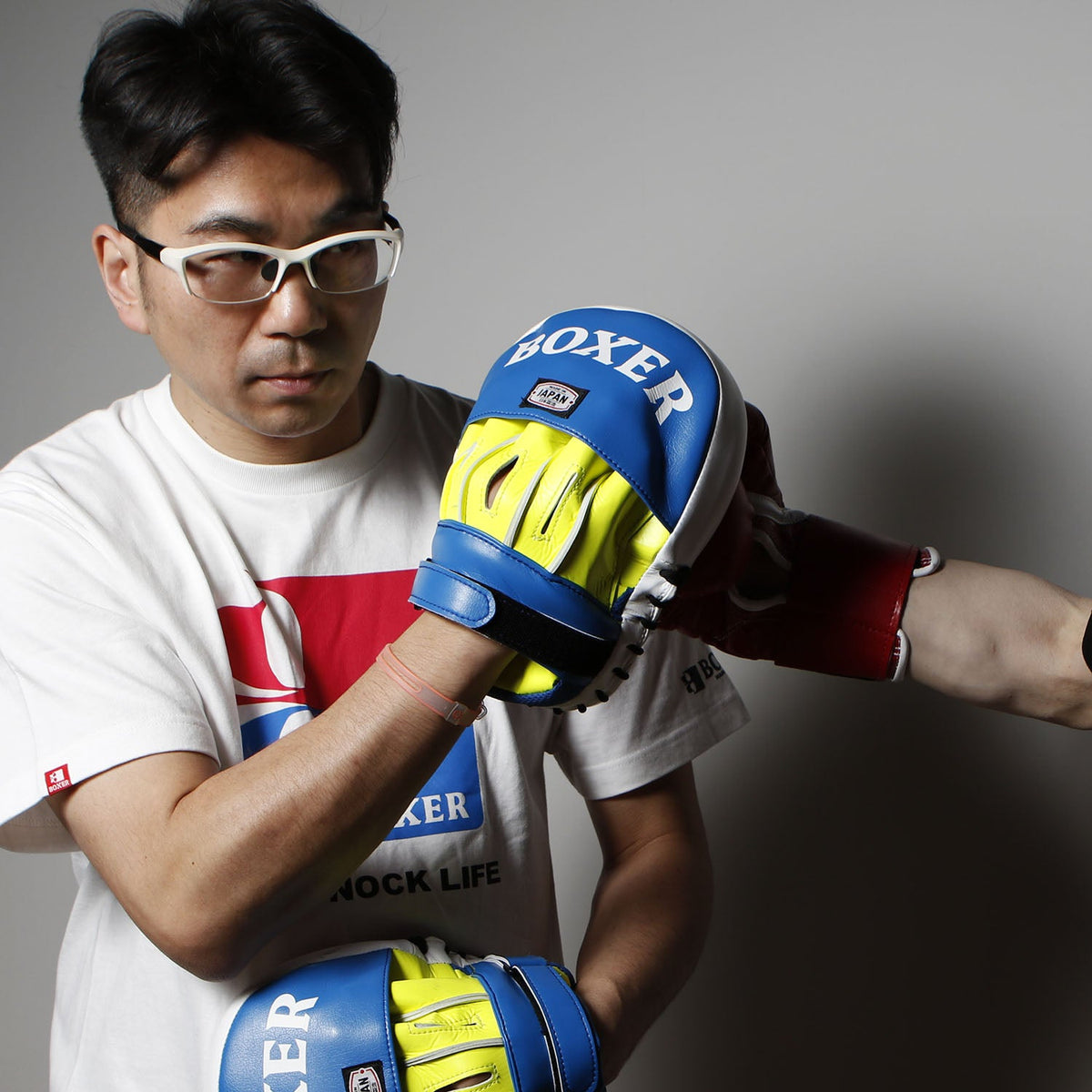 Isami Japan Boxing Punching Mitt - High-Quality Training Gear