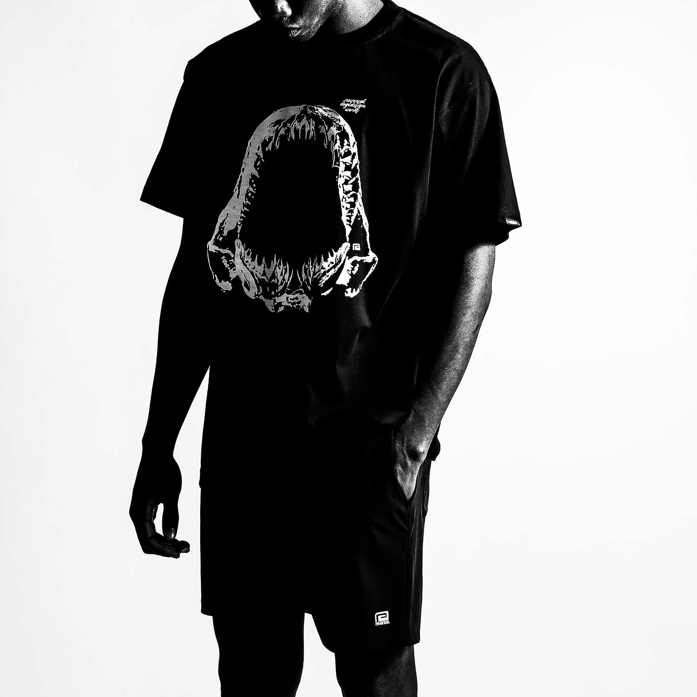 Fangs T-Shirt-Reversal RVDDW-ChokeSports